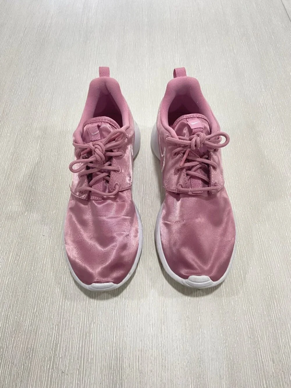 Nike Sneakers 4.5Y (Women's 6) Athletic Shoe